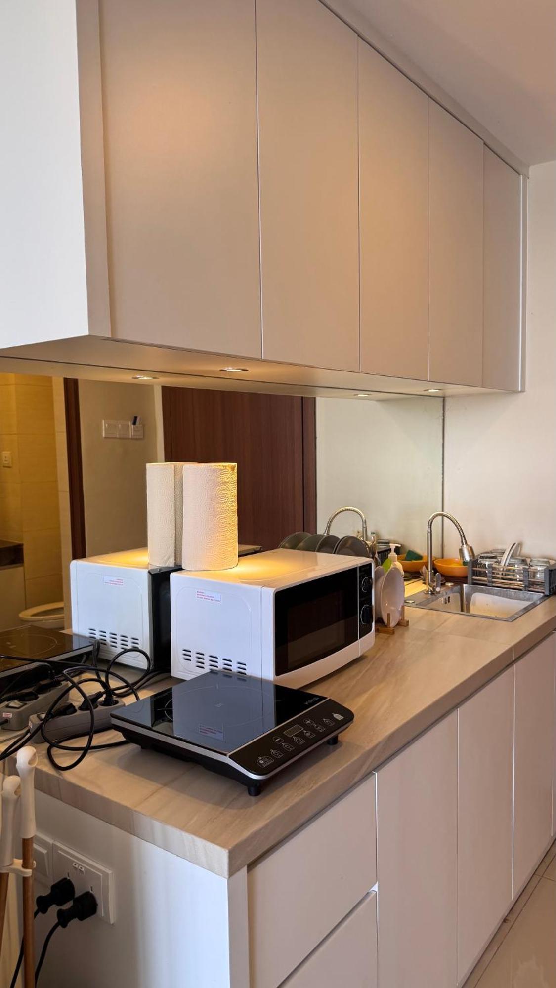 Nagoya Thamrin Apartment High Floor With View Exterior foto